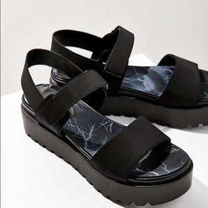 Urban Outfitters Flatform Black Sandals